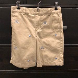 Vineyard Vines shorts - hockey motif